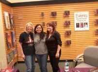 Meeting Sherrilyn Kenyon and Dianna Love at Houston 2011